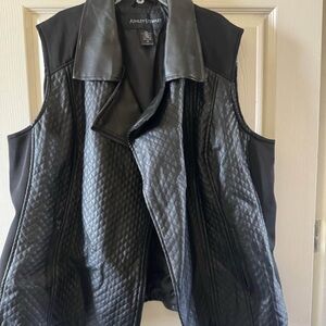 Ashley Stewart Black Quilted Women's Vest ((NEVER WORN))